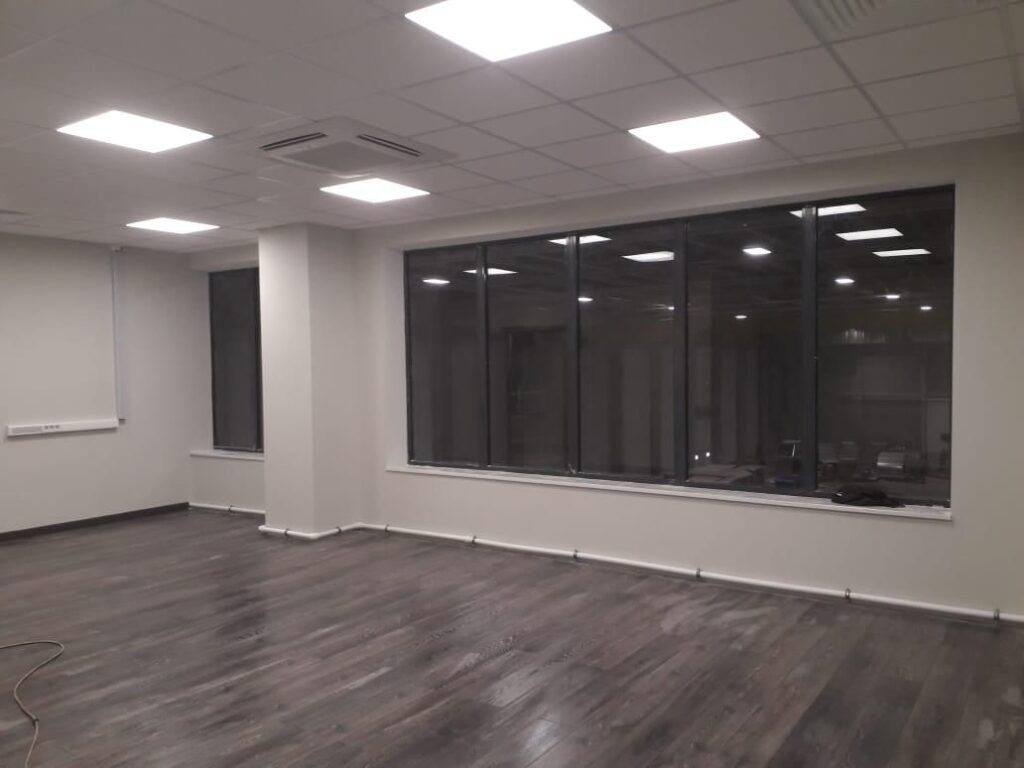 Внутренняя отделка коммерческого помещения.