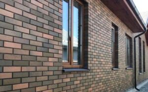Отделка фасада под кирпич: цена наружной облицовки дома